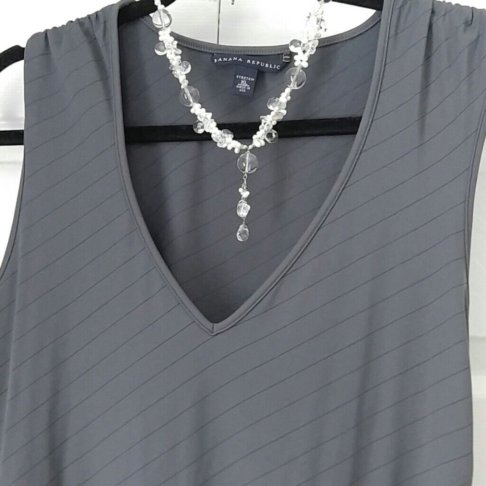 {Sale} Grey sleeveless top