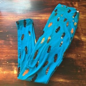 Feather LuLaRoe OS leggings