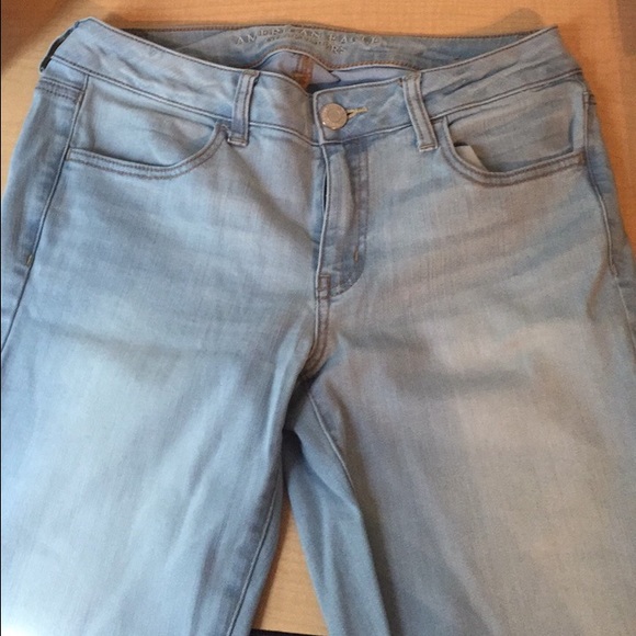 American Eagle light colored jeans - Picture 2 of 2