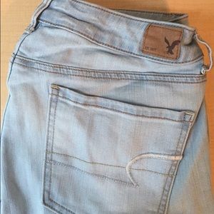 American Eagle light colored jeans