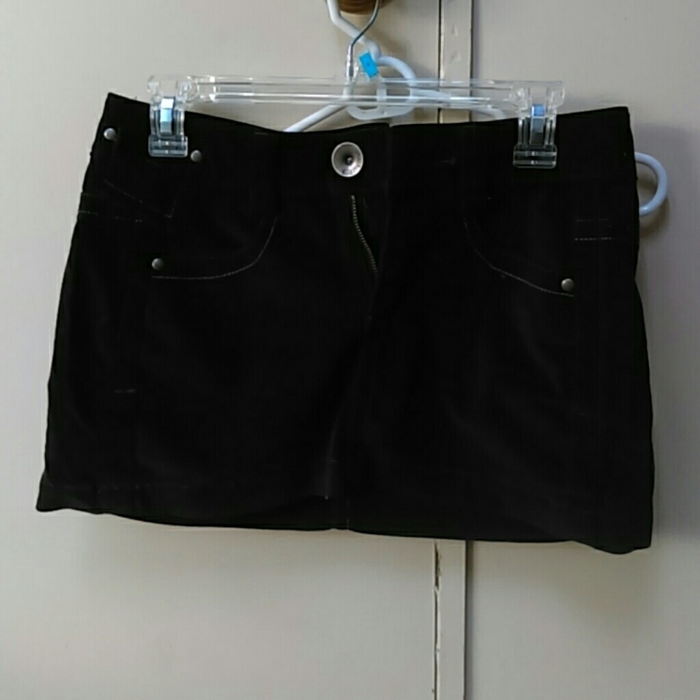 Soft black mini skirt