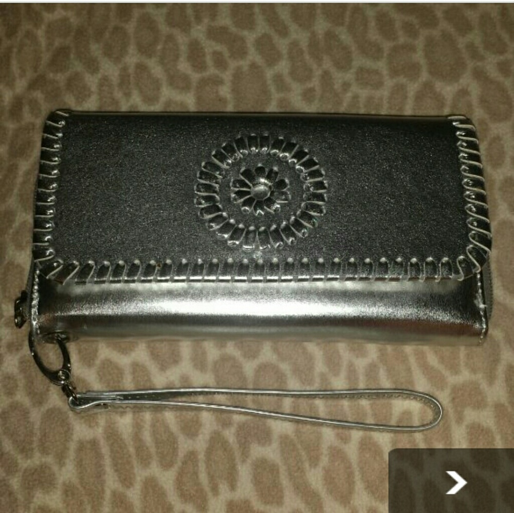 Silver Clutch
