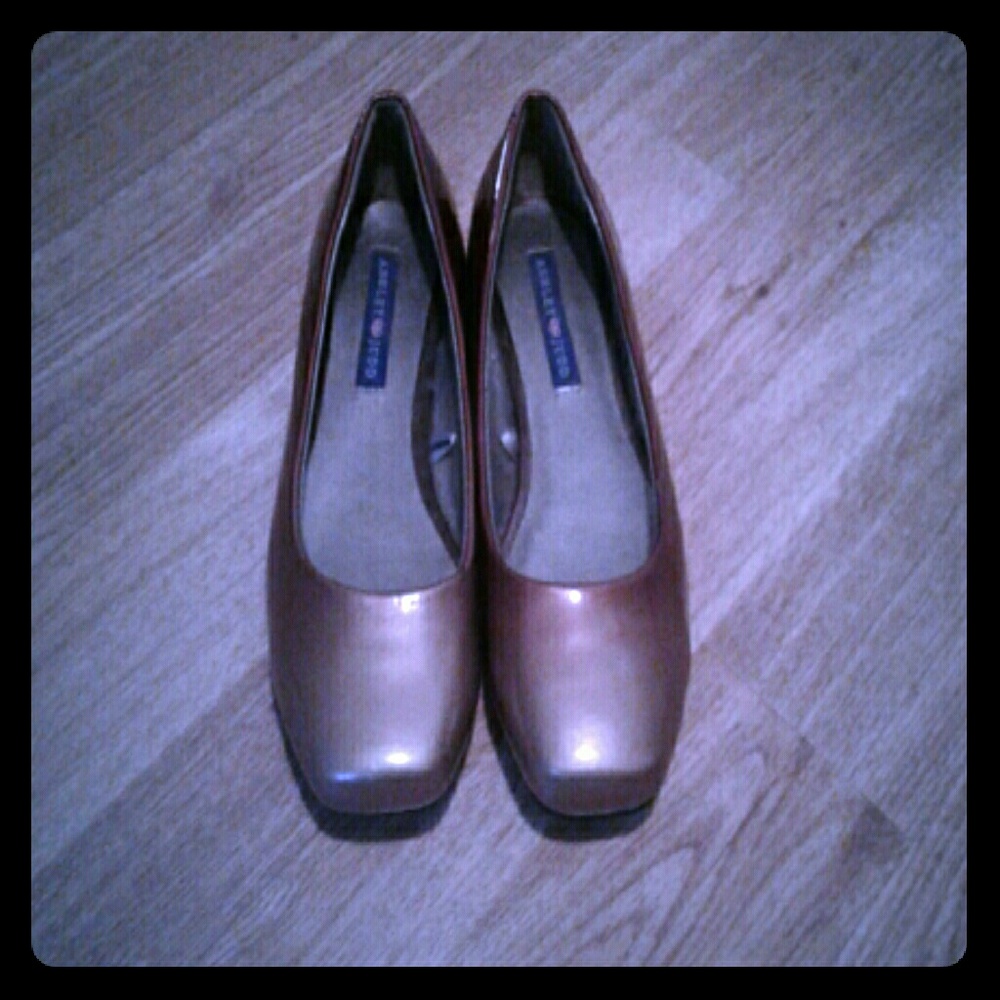 Ashley Judd ombre flats