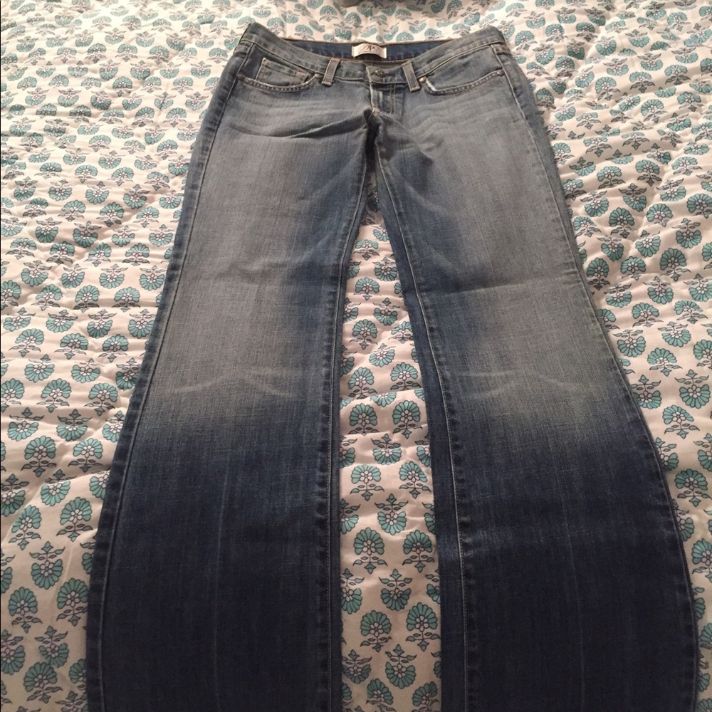 NWOT Deluxe Premium Denim bootcut 👖 (EXPRESS)