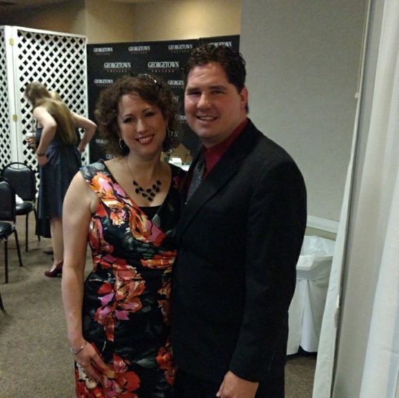 Meet your Posher, Ginny - Picture 2 of 8