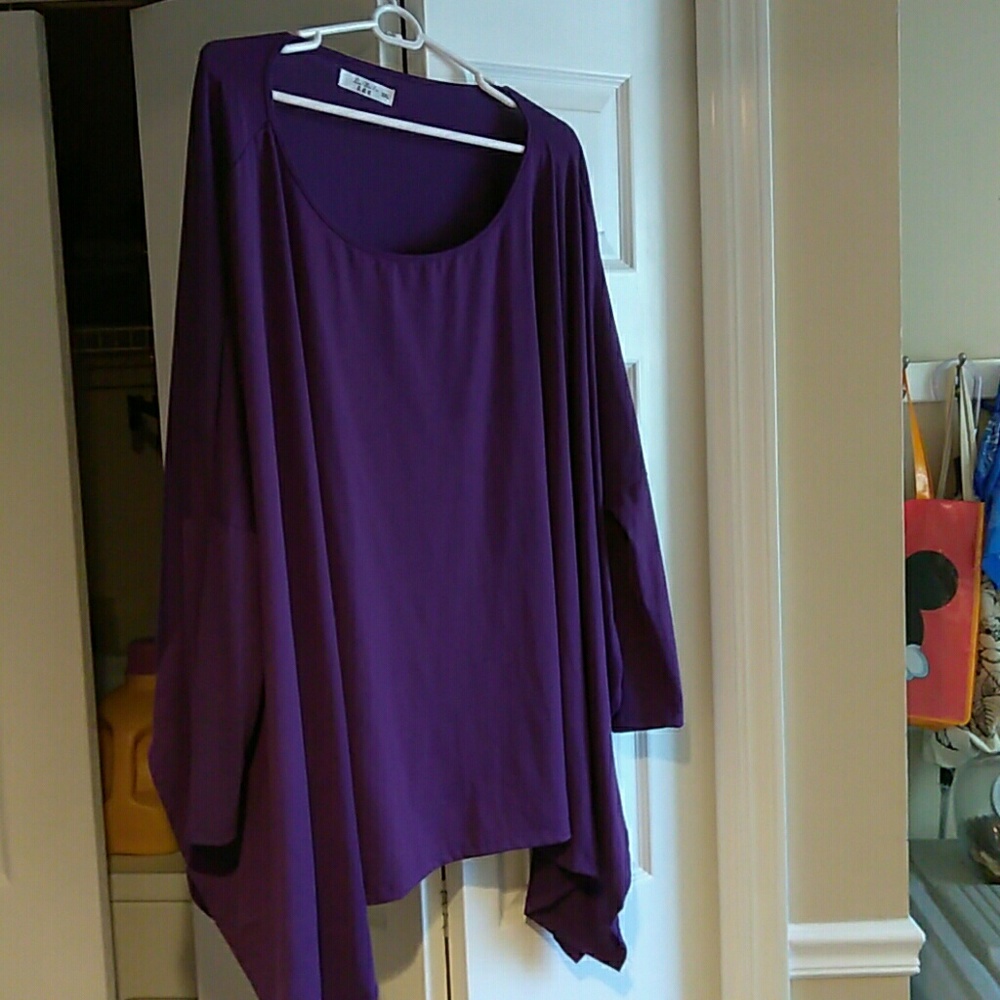 Great shirt wear over another shirt with jeans.