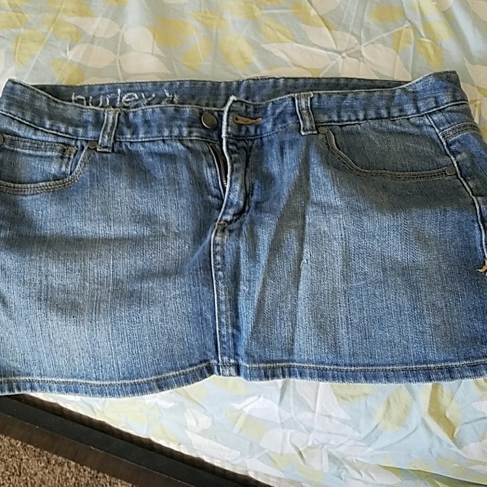 Hurley skirt