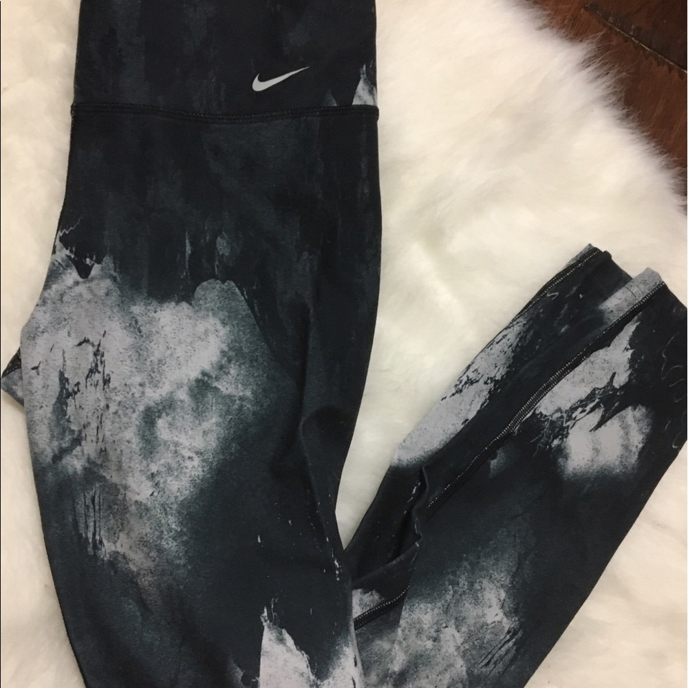 Marble print Nike leggings