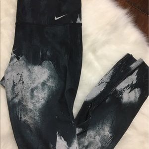 Marble print Nike leggings