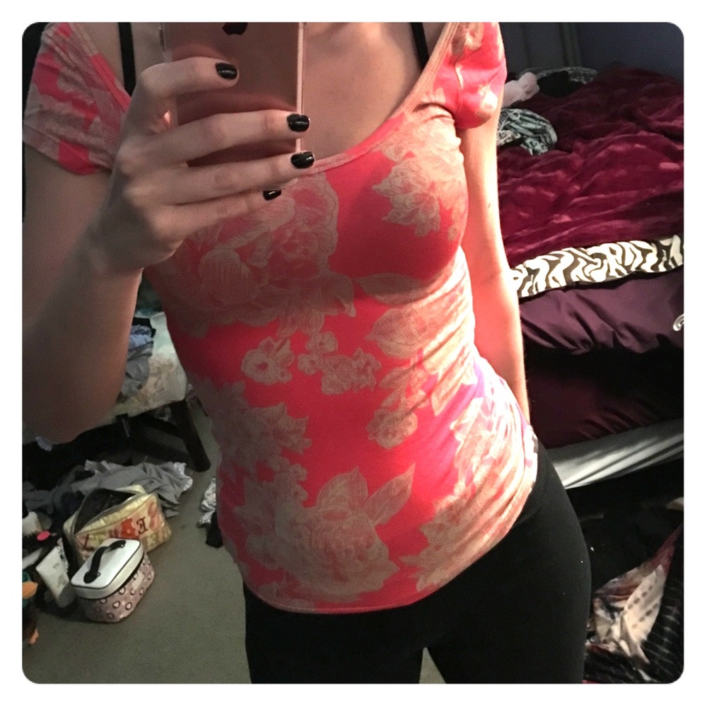 🌺Orange floral top🌺