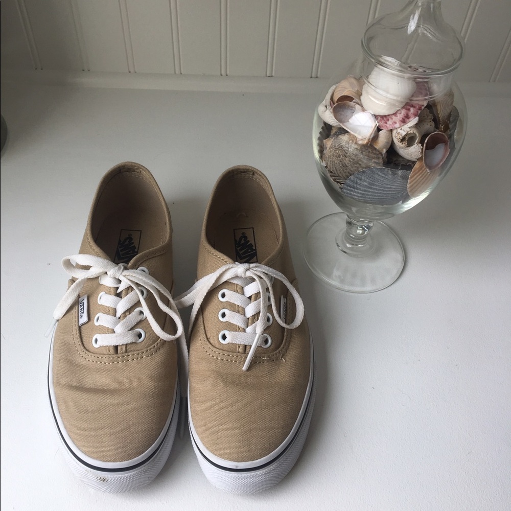 Tan vans