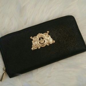 New Juicy Couture Black Leather Zip Around Wallet