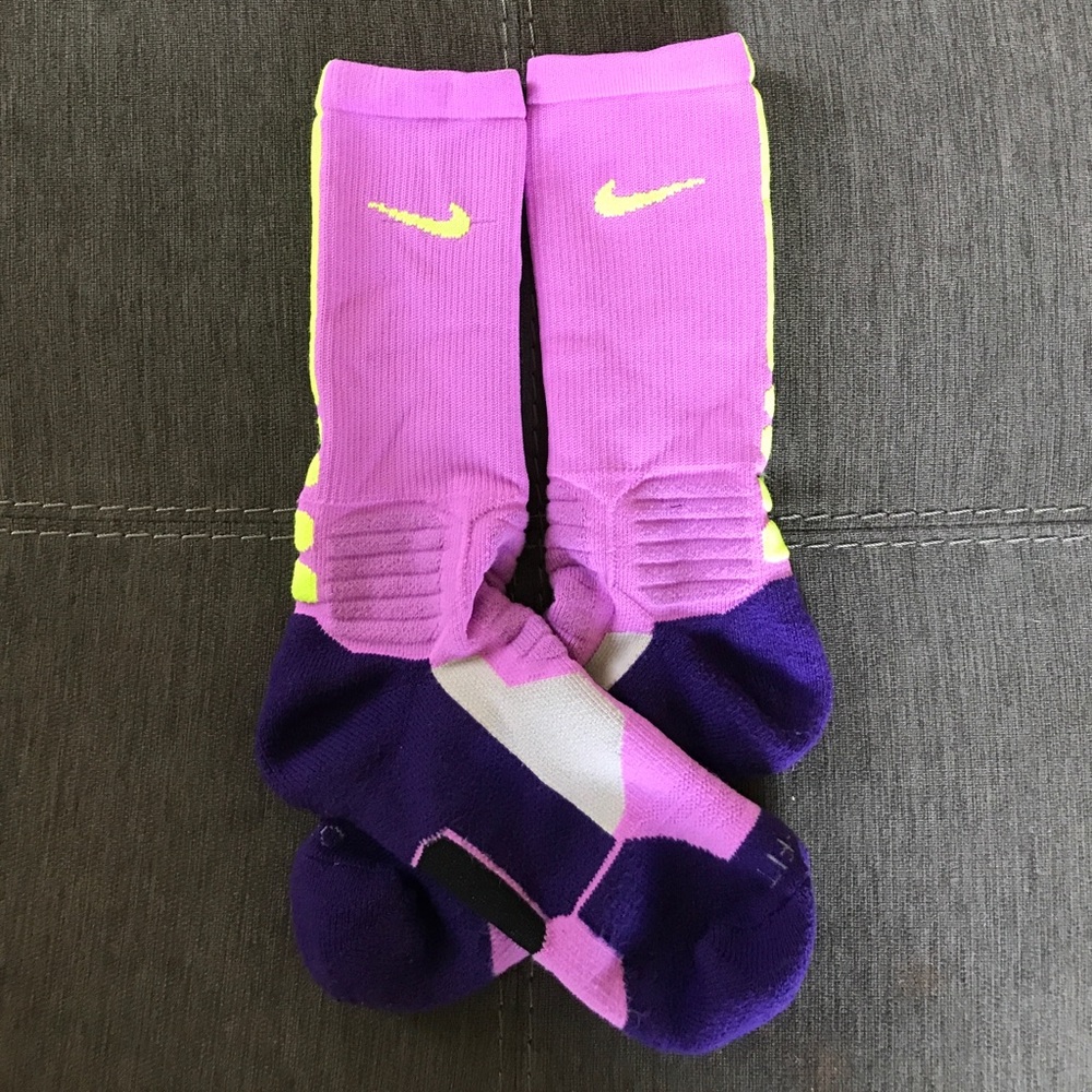 Nike Elite dry fit athletic socks