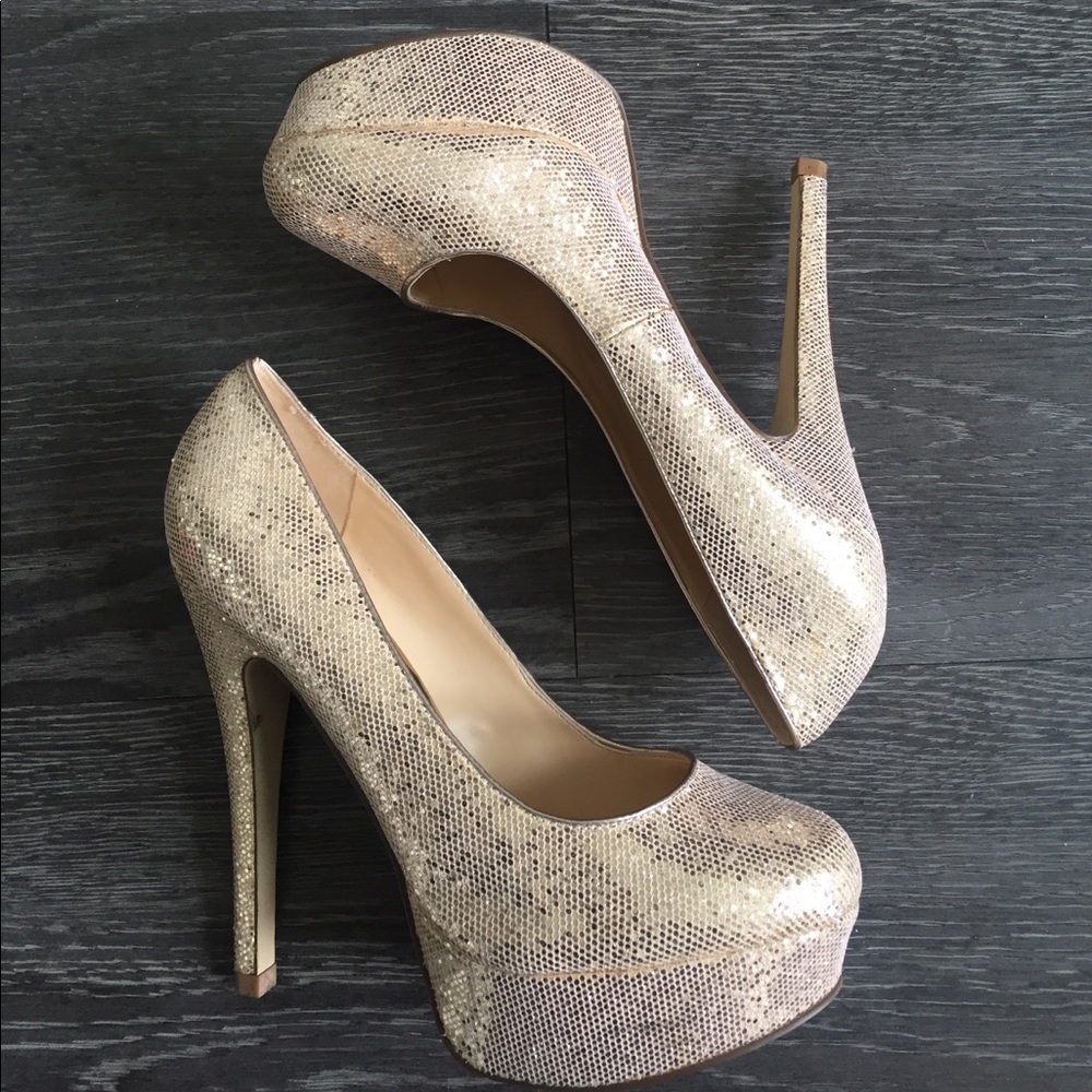 Aldo gold sparkly pumps