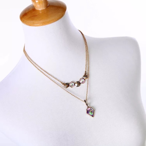 ❤️Simply Elegant❤️ - Picture 2 of 4