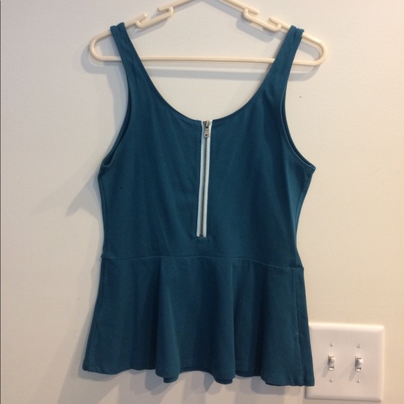 Express Top - Picture 2 of 2