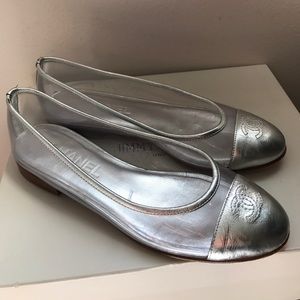 Authentic Chanel clear/silver flats