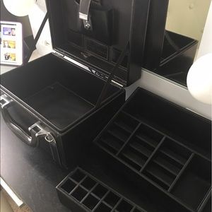 Bobbi Brown Train Case