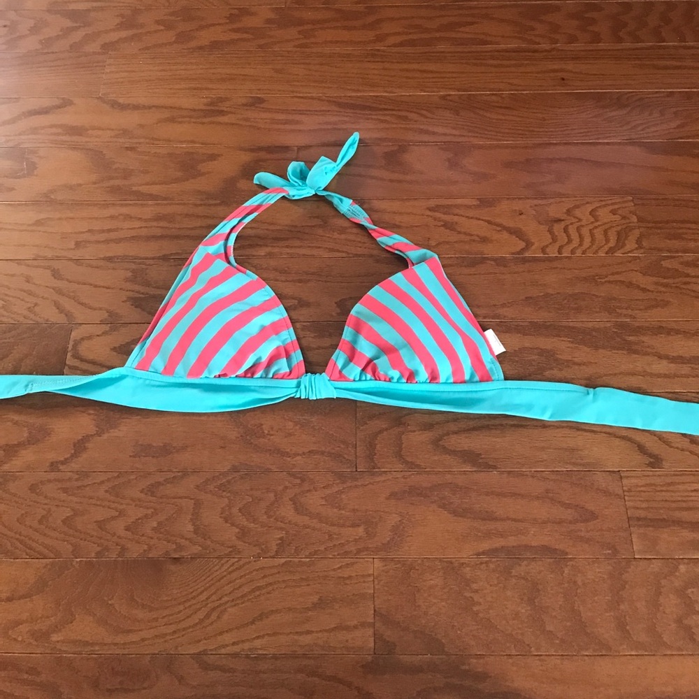 Bikini - Picture 2 of 6