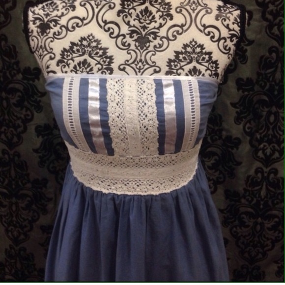 ⭐️Host Pick 5/7⭐️Speechless Eyelet Chambray Dress - Picture 3 of 4