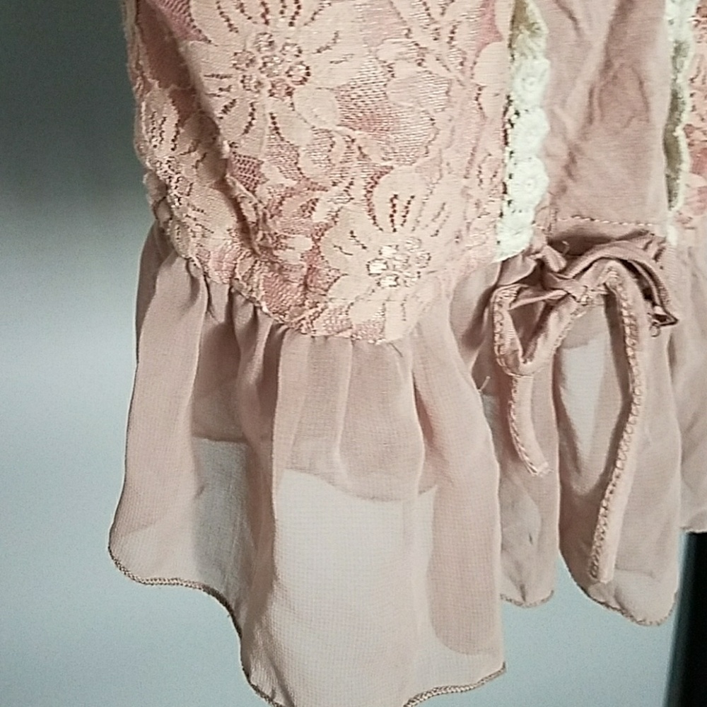 Lace top - Picture 4 of 5