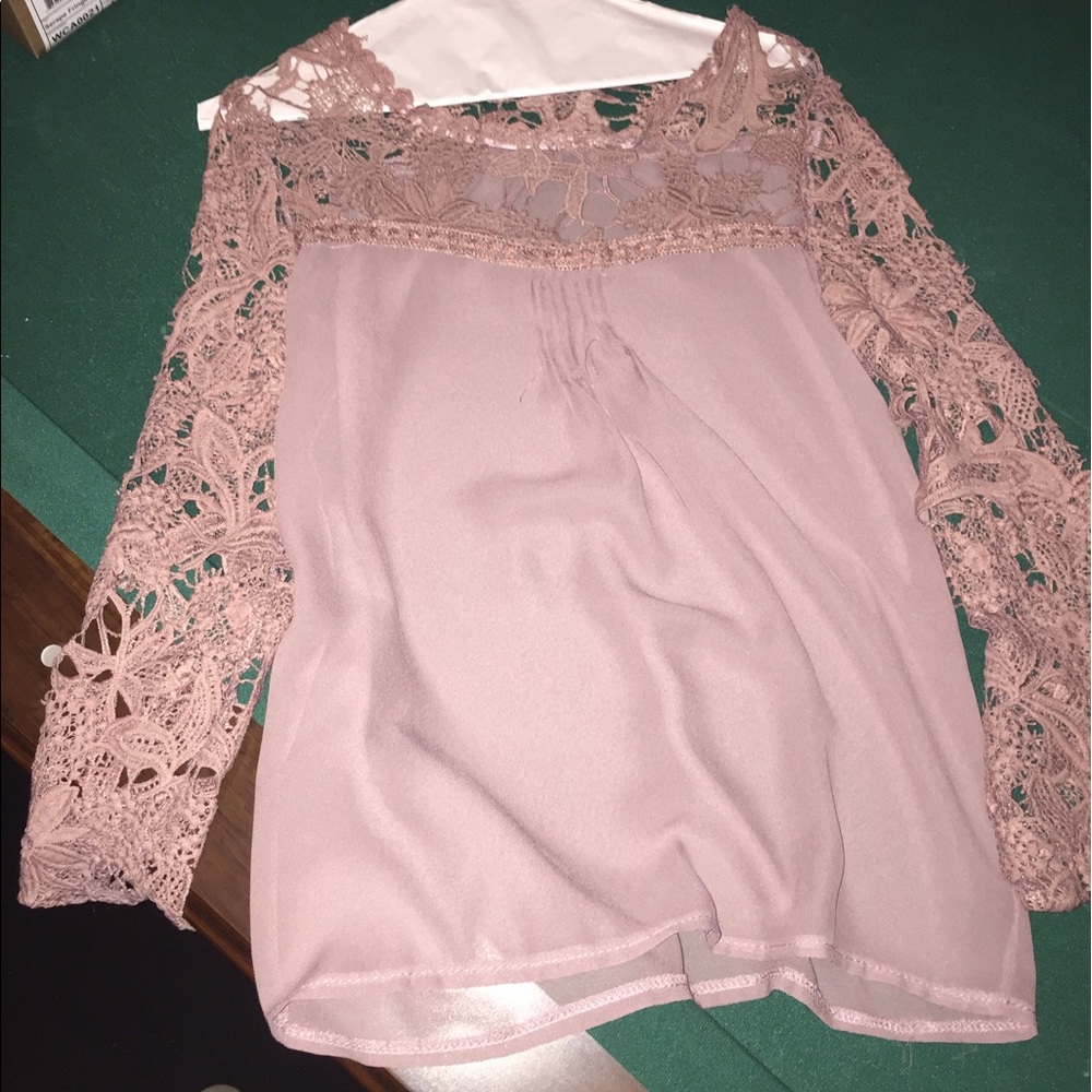 Chiffon mauve lace blouse