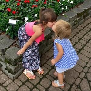 Meet your Posher, Laura