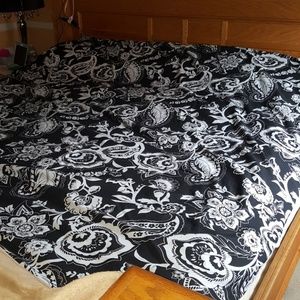 Twin xl comforter set/ shams