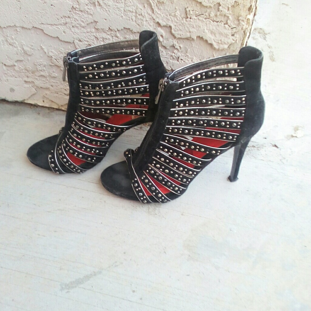 Shoe