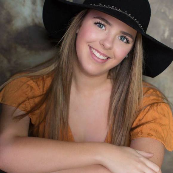 Meet your Posher, Sarah - Picture 1 of 1