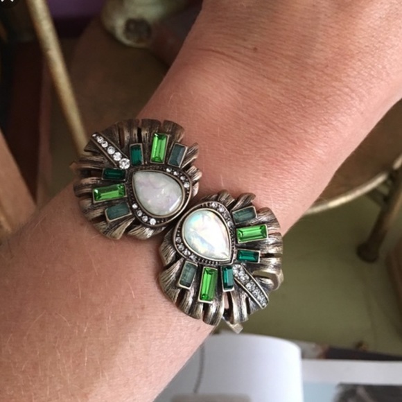 Vintage Leaf Bangle Bracelet (nwot) - Picture 3 of 6