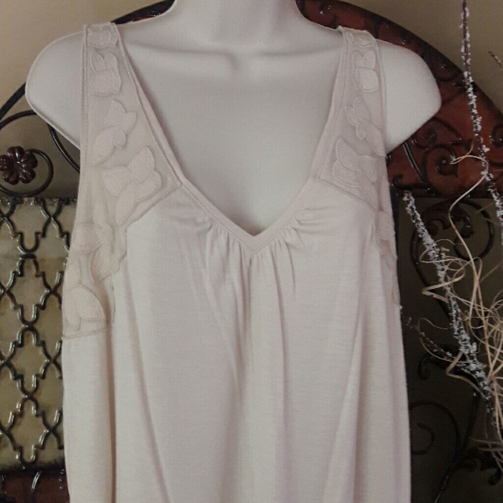 Beautiful top..lovely floral designs