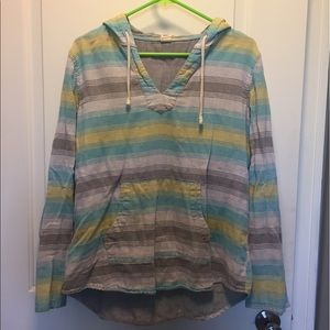 A long sleeve shirt