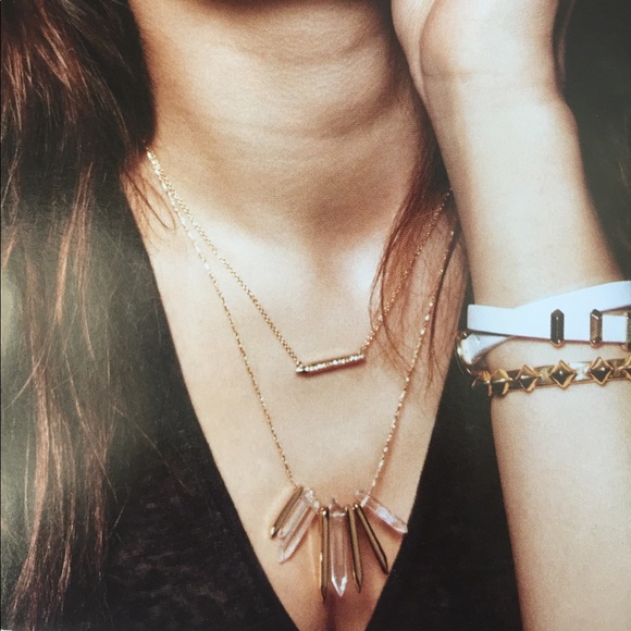 Stella & Dot Rebel Cluster necklace - Picture 2 of 3