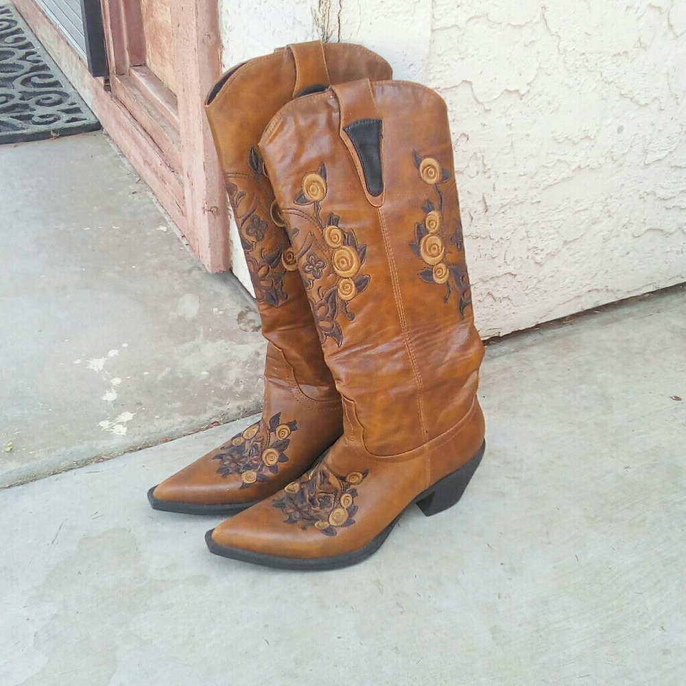 Shoe