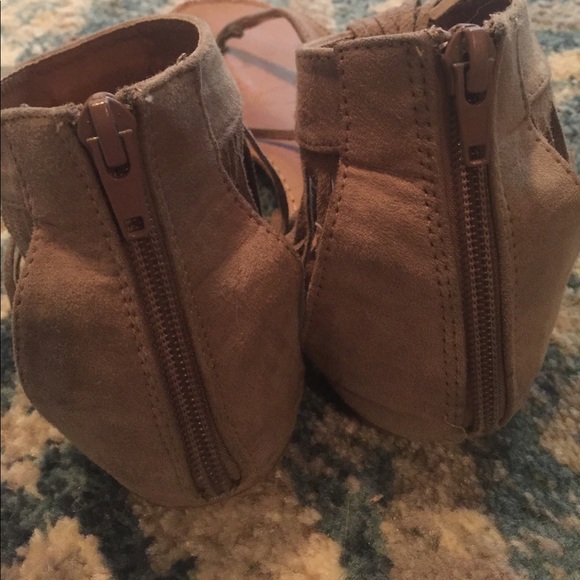 Sandals - Picture 3 of 5