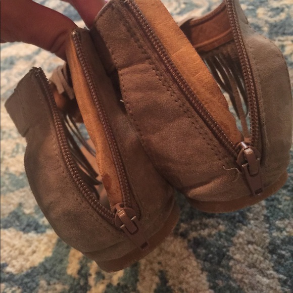 Sandals - Picture 4 of 5