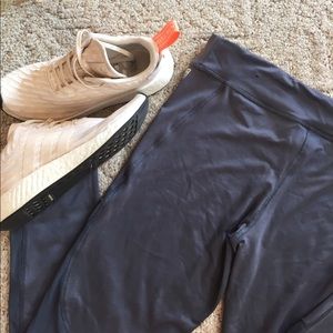 B2GO • Aero Live Love Run Leggings