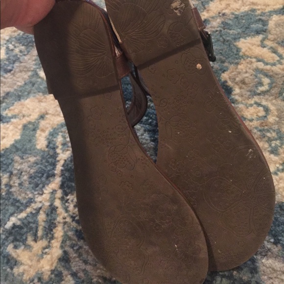 Sandals - Picture 3 of 3