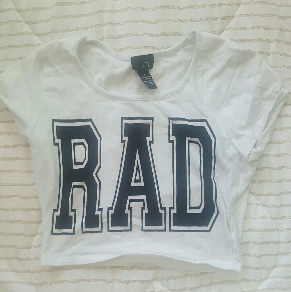 RAD short sleeve crop top