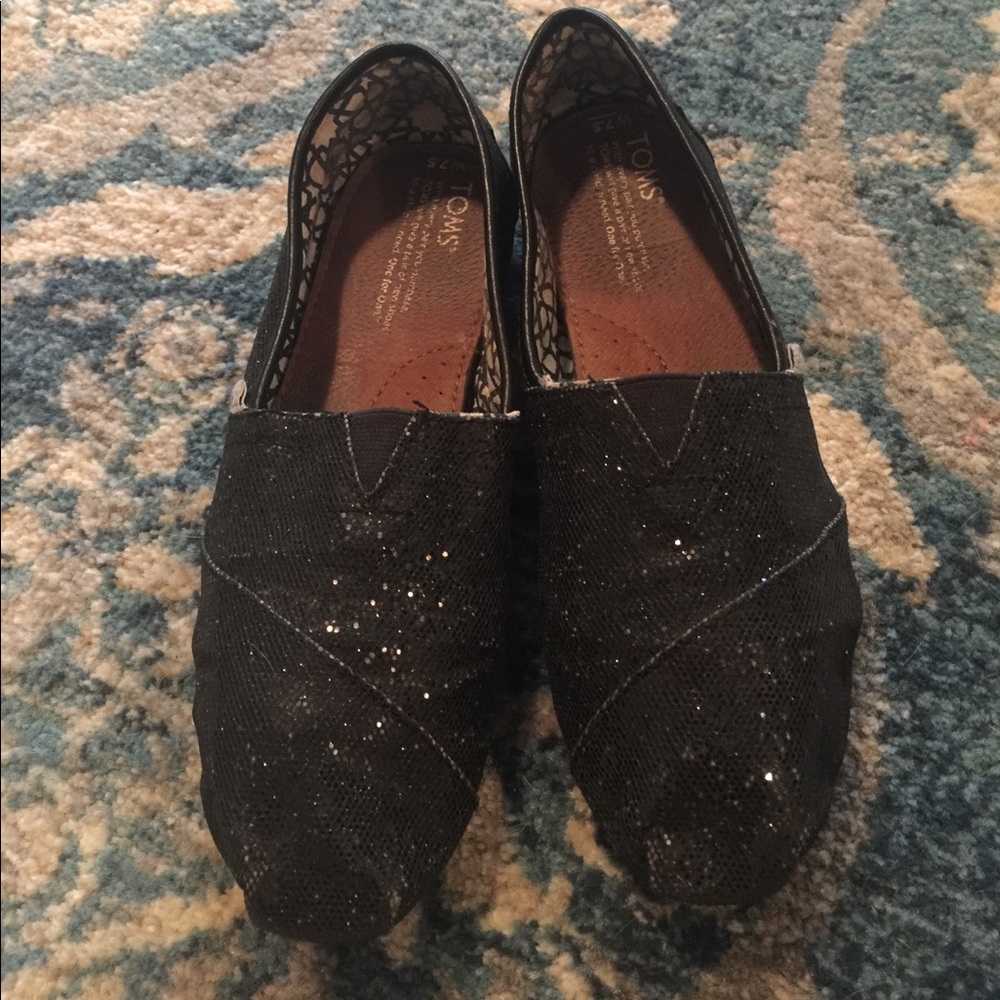 Toms