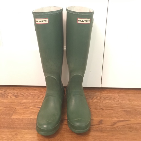 Green Rubber Hunter Boots - Picture 1 of 4