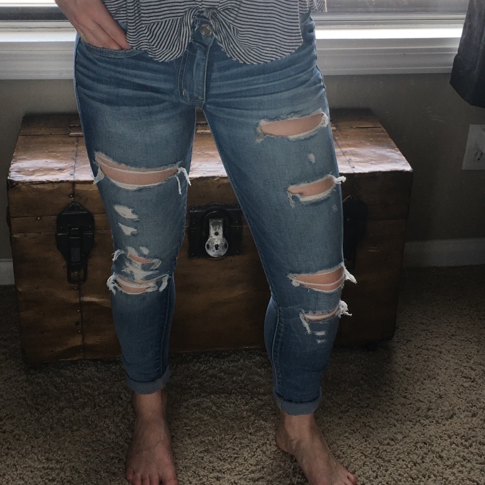 **ON HOLD** AE Ripped Jegging