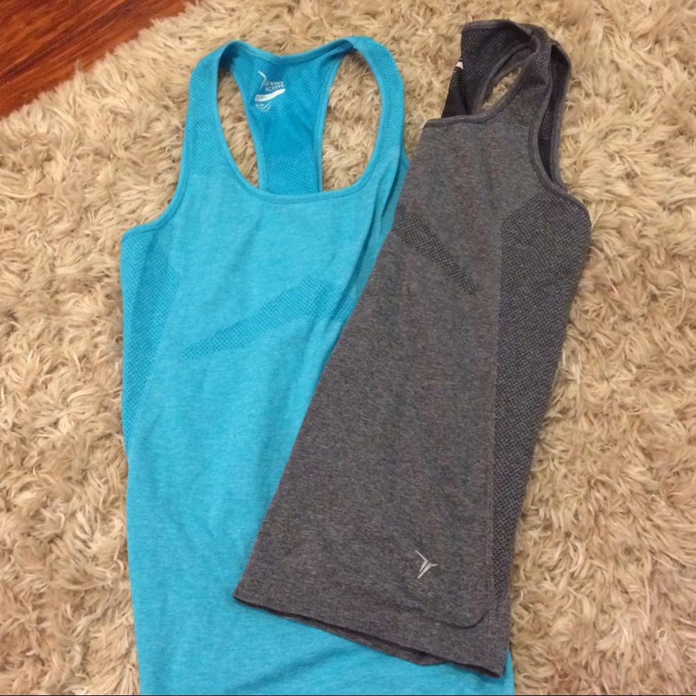 Set of 3 work out tanks