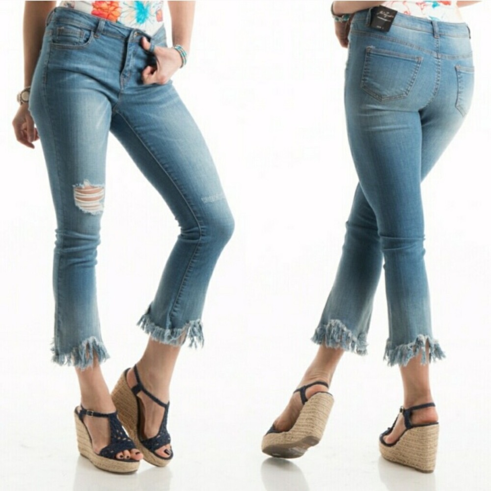 Cropped frayed distressed hem jeans