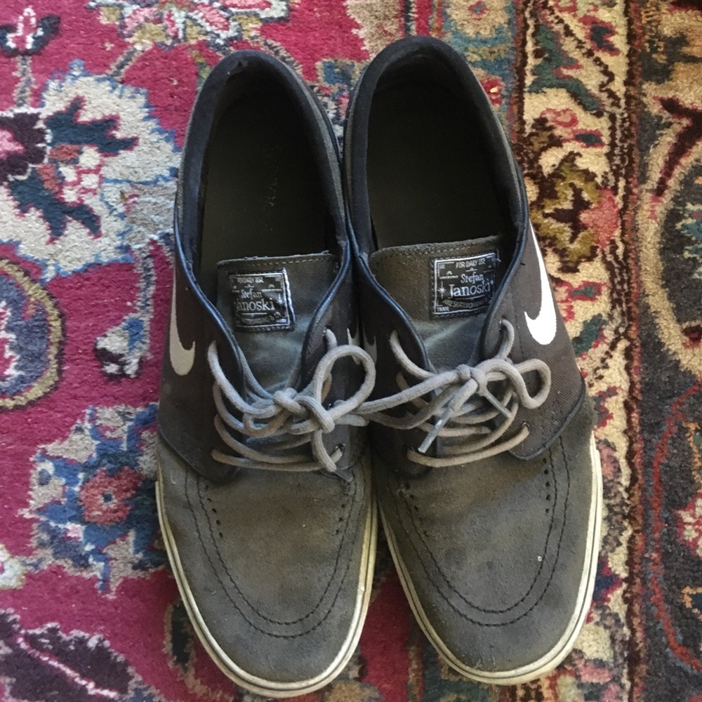 Nike Stefan janoski men's size 11 grey and black