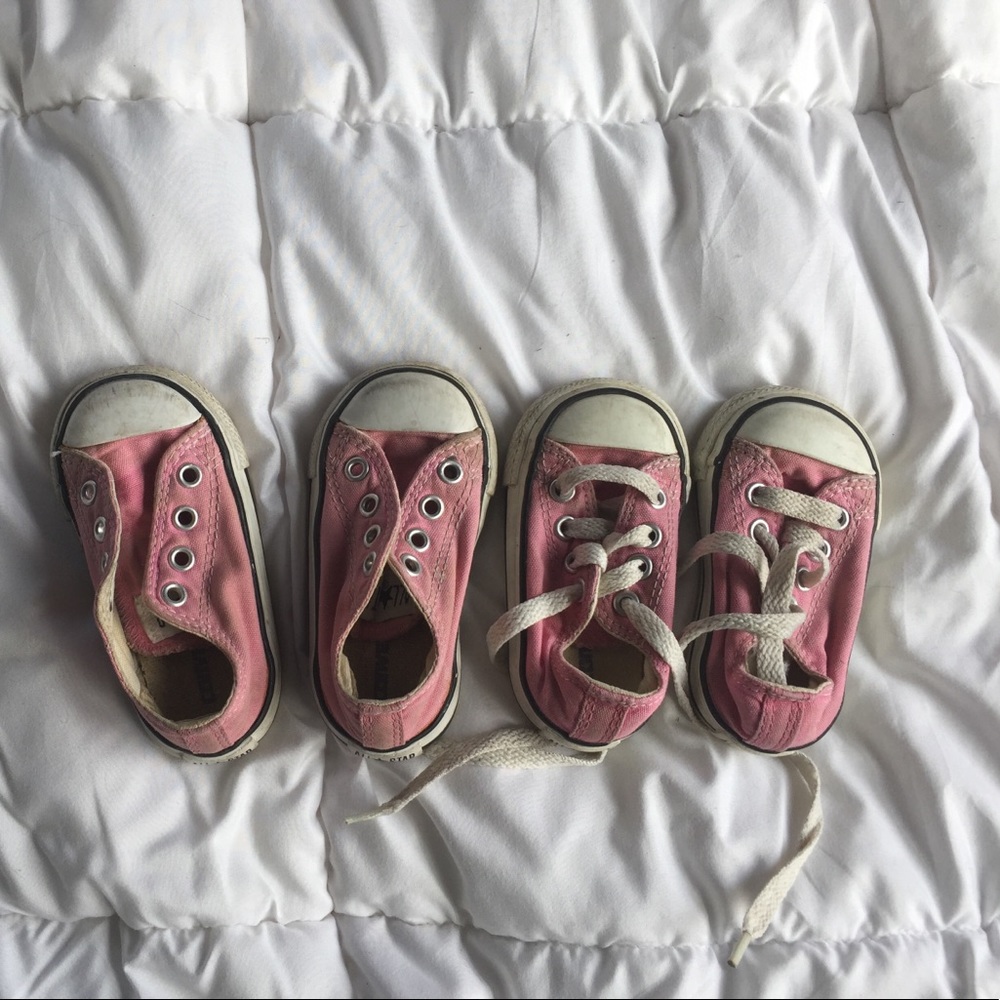 2 pairs pink converse sneaker