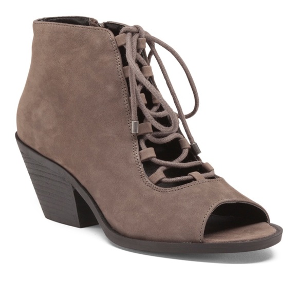 ‼️PRICE DROP ‼️Ghillie leather bootie - Picture 1 of 8