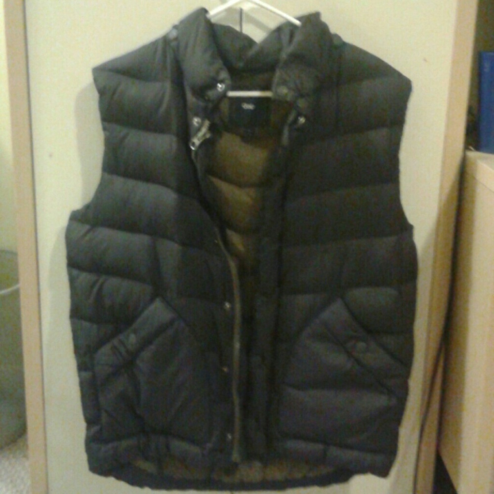 Rain coat with no sleeves