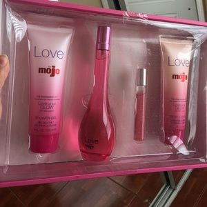 Love by Mojo perfume
